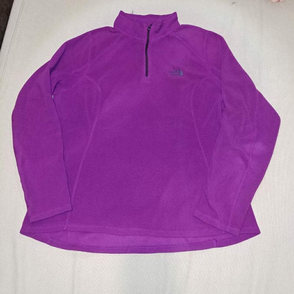 The North Face Women's Pullover Fleece 1/4 Zip. Si